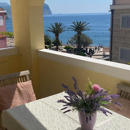 Miomir Perazic Apartments Petrovac Exteriör bild