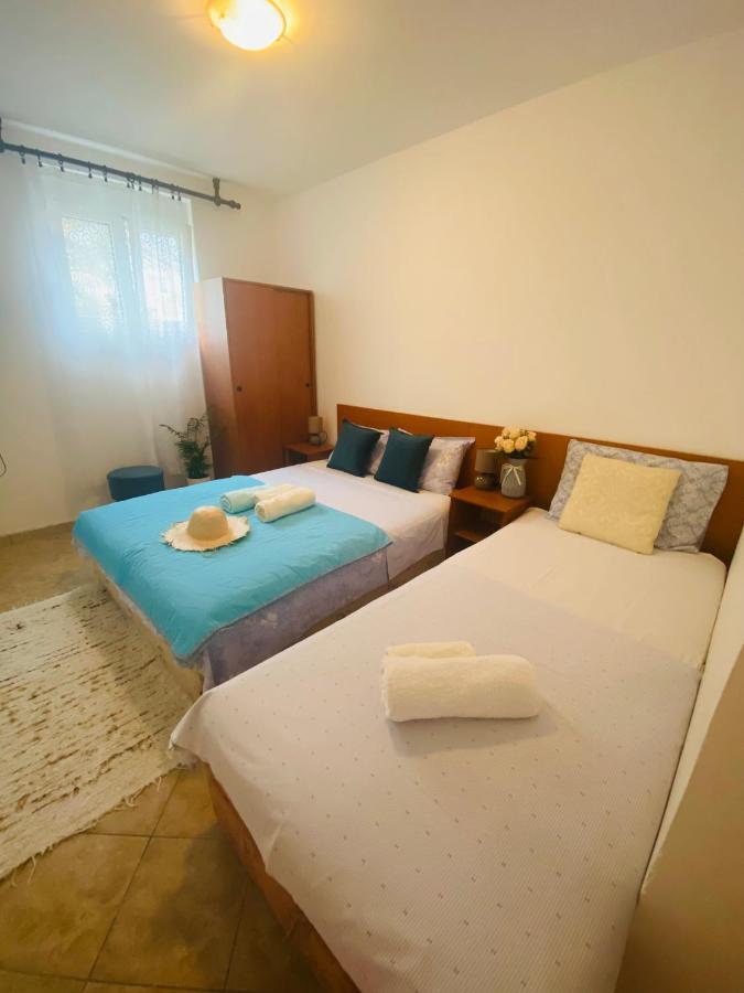 Miomir Perazic Apartments Petrovac Exteriör bild