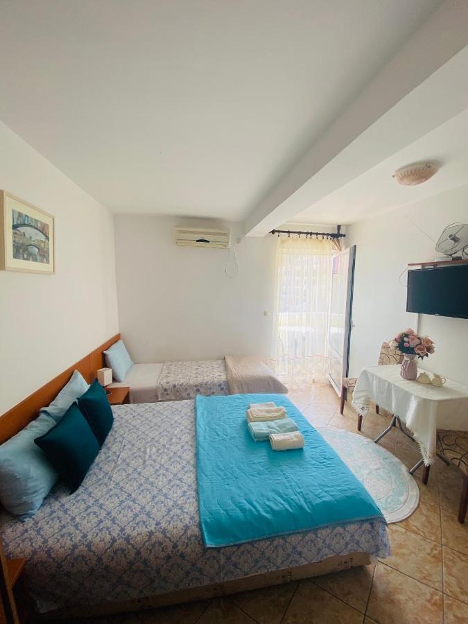 Miomir Perazic Apartments Petrovac Exteriör bild