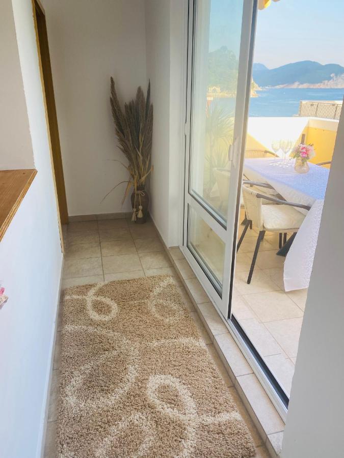 Miomir Perazic Apartments Petrovac Exteriör bild