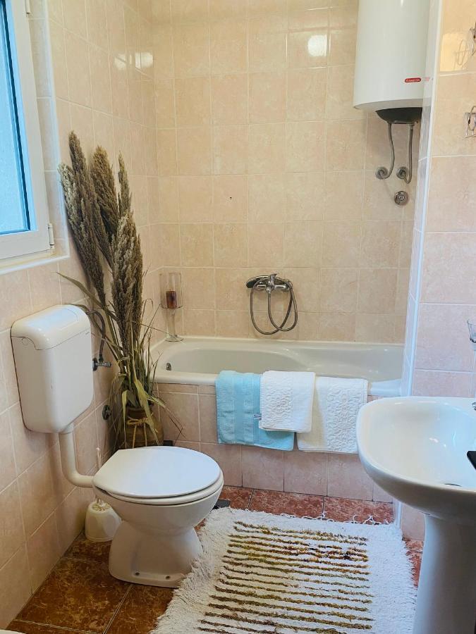 Miomir Perazic Apartments Petrovac Exteriör bild