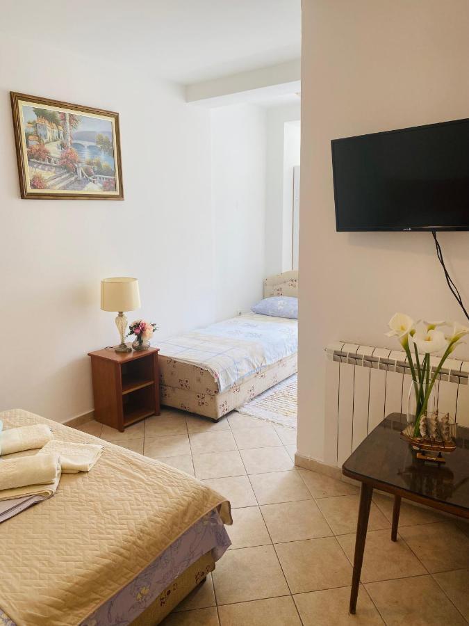 Miomir Perazic Apartments Petrovac Exteriör bild