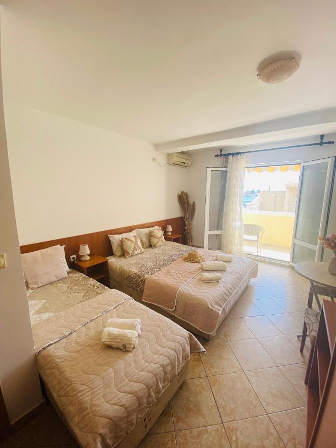 Miomir Perazic Apartments Petrovac Exteriör bild