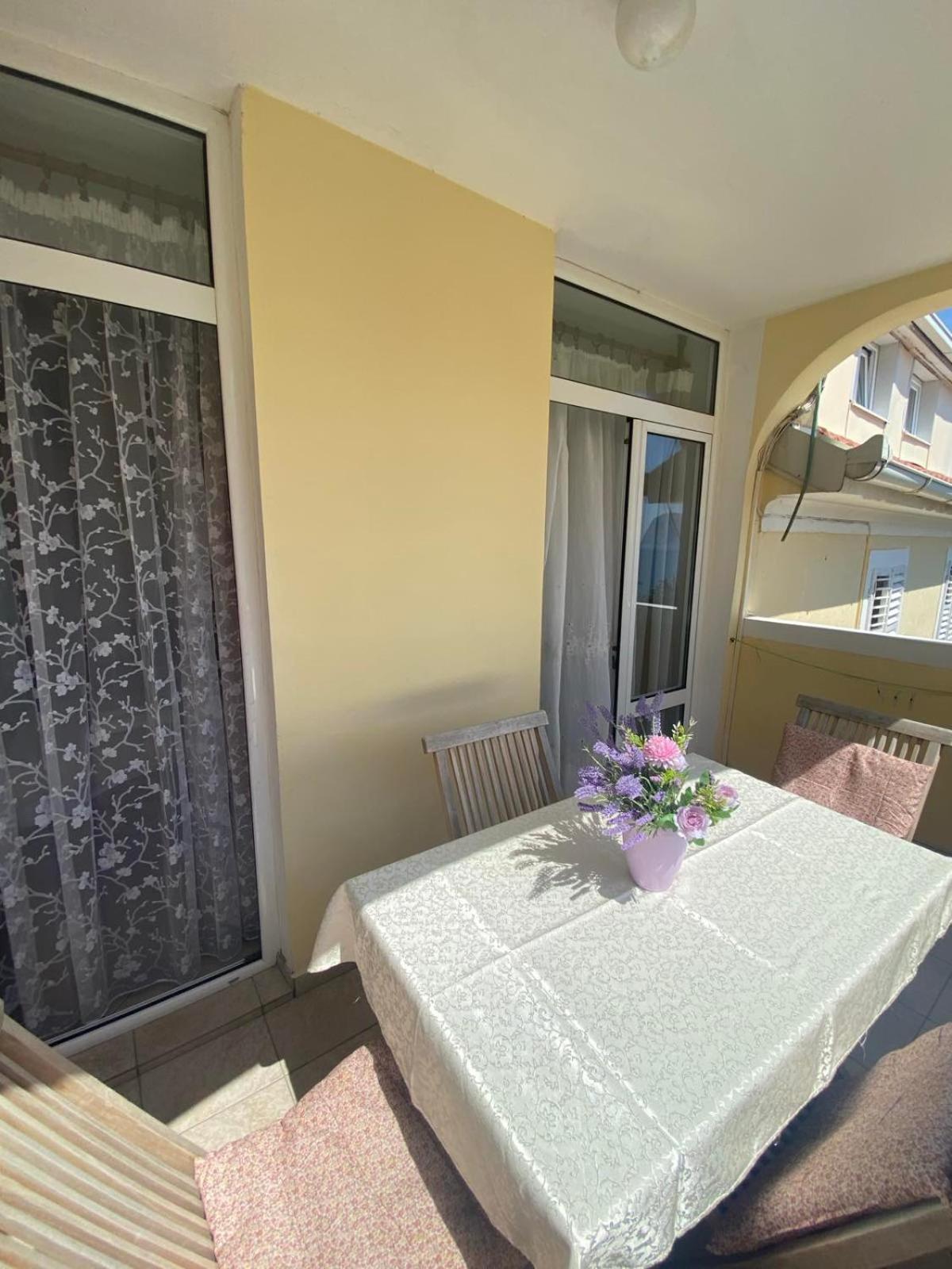 Miomir Perazic Apartments Petrovac Exteriör bild
